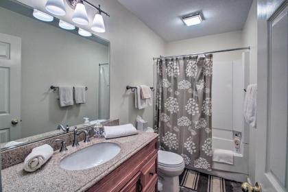 Ideally Located Lincoln Condo Pets Welcome! - image 14