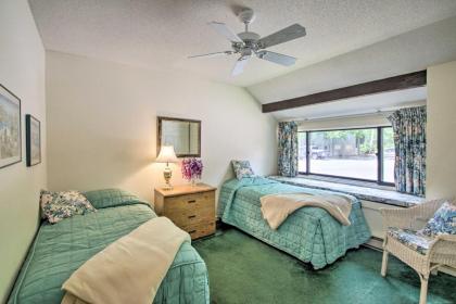 Ideally Located Lincoln Condo Pets Welcome! - image 16