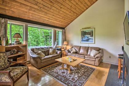 Ideally Located Lincoln Condo Pets Welcome! - image 3
