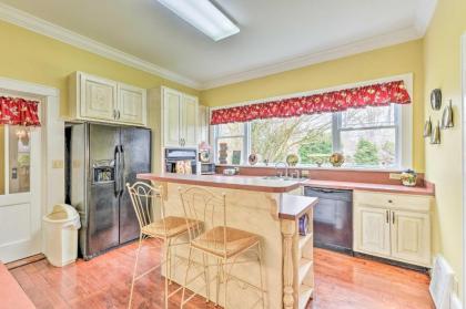 Elegant and Spacious Home 18 Mi to Lake Norman - image 14