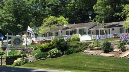 Mount Battie Inn - image 5