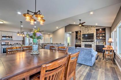 Pet-Friendly Lake Ozark Escape with Deck and Views - image 7