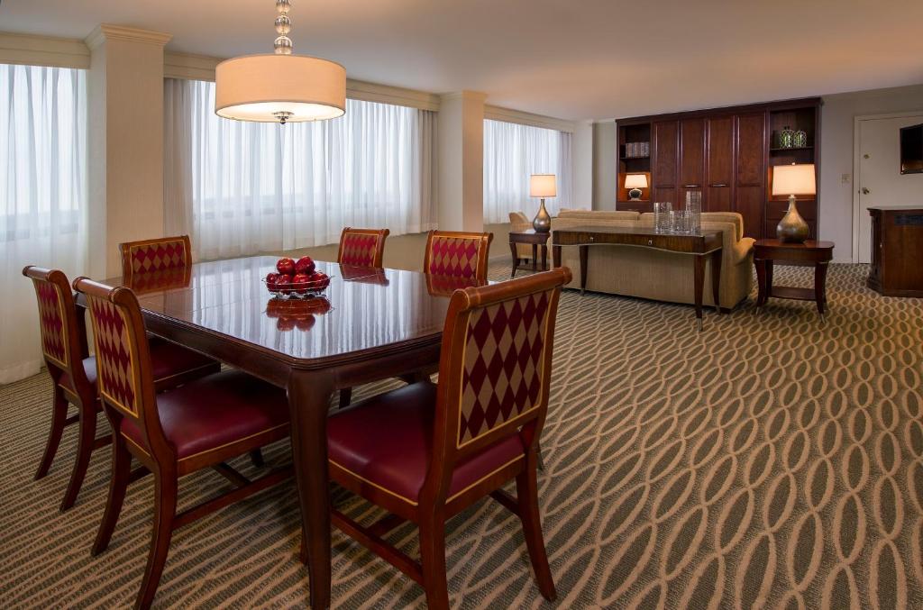 BWI Airport Marriott - image 5