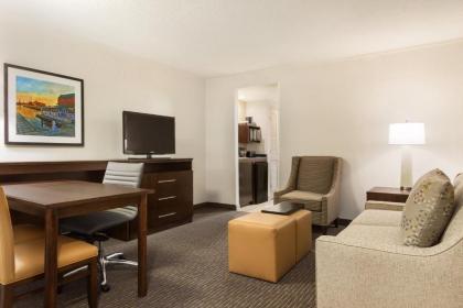 Embassy Suites Baltimore - at BWI Airport - image 21
