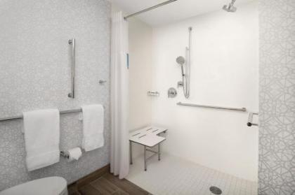 Hampton Inn Baltimore-Downtown-Convention Center - image 2