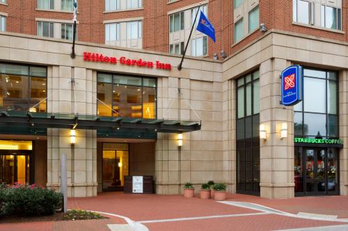 Hilton Garden Inn Baltimore Inner Harbor - image 3