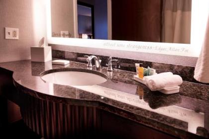 Hilton Baltimore Inner Harbor - image 4