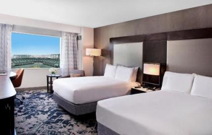 Hilton Baltimore Inner Harbor - image 5