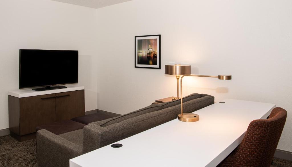Hilton Garden Inn BWI Airport - image 5