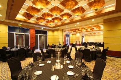 Pier 5 Hotel Baltimore Curio Collection by Hilton - image 2