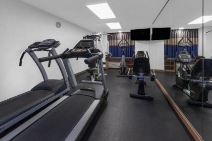 Microtel Inn Suite by Wyndham BWI Airport - image 12