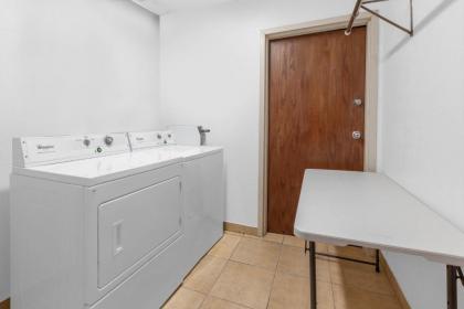 Microtel Inn Suite by Wyndham BWI Airport - image 14