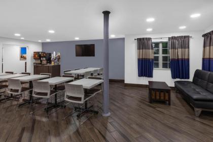 Microtel Inn Suite by Wyndham BWI Airport - image 17