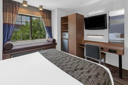 Microtel Inn Suite by Wyndham BWI Airport - image 19