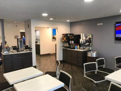 Microtel Inn Suite by Wyndham BWI Airport - image 4