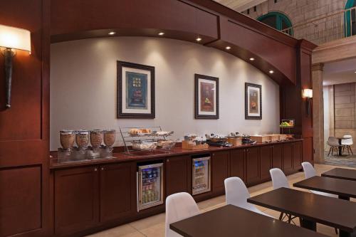 SpringHill Suites by Marriott Baltimore Downtown/Inner Harbor - image 2