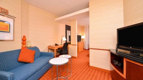 Fairfield Inn & Suites White Marsh - image 2