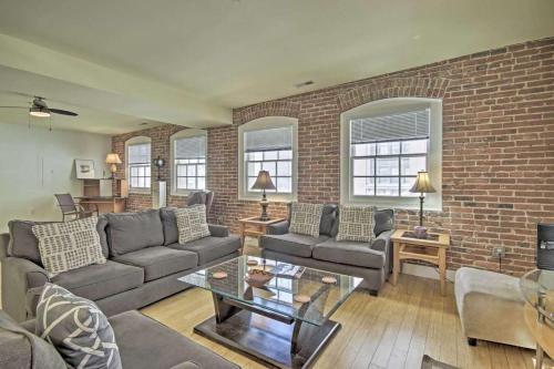 Chase Apartments at Light Street - Baltimore Inner Harbor & Convention Center - main image