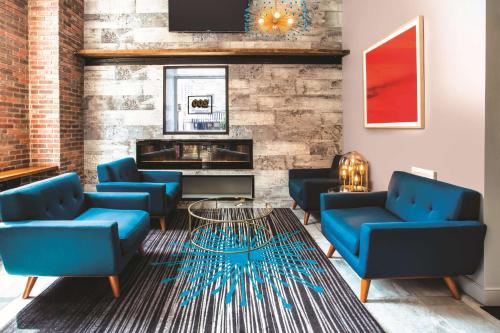 La Quinta by Wyndham Baltimore Downtown - image 5
