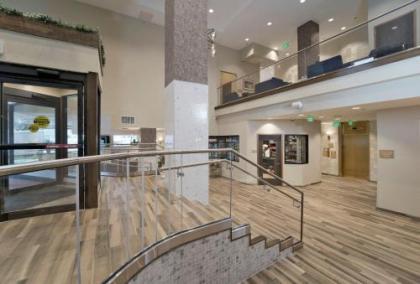 Candlewood Suites Baltimore - Inner Harbor an IHG Hotel - image 2