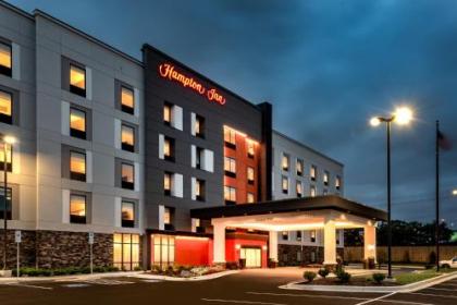 Hampton Inn Baltimore Bayview Campus - image 1
