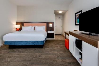 Hampton Inn Baltimore Bayview Campus - image 4