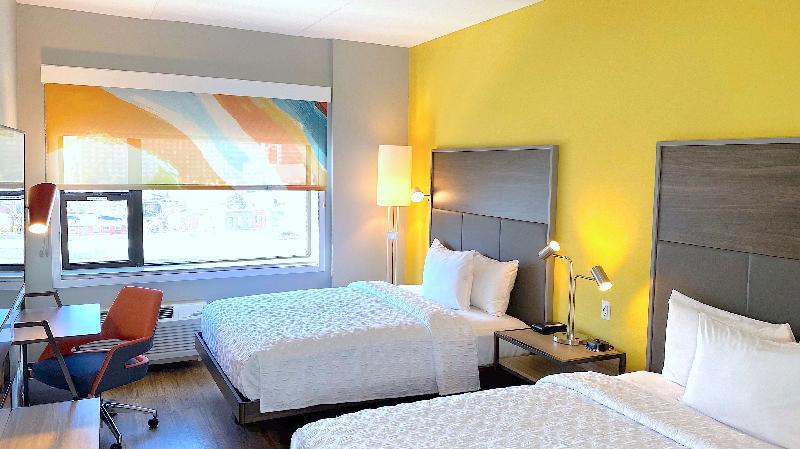 Tru By Hilton Baltimore Harbor East - image 4