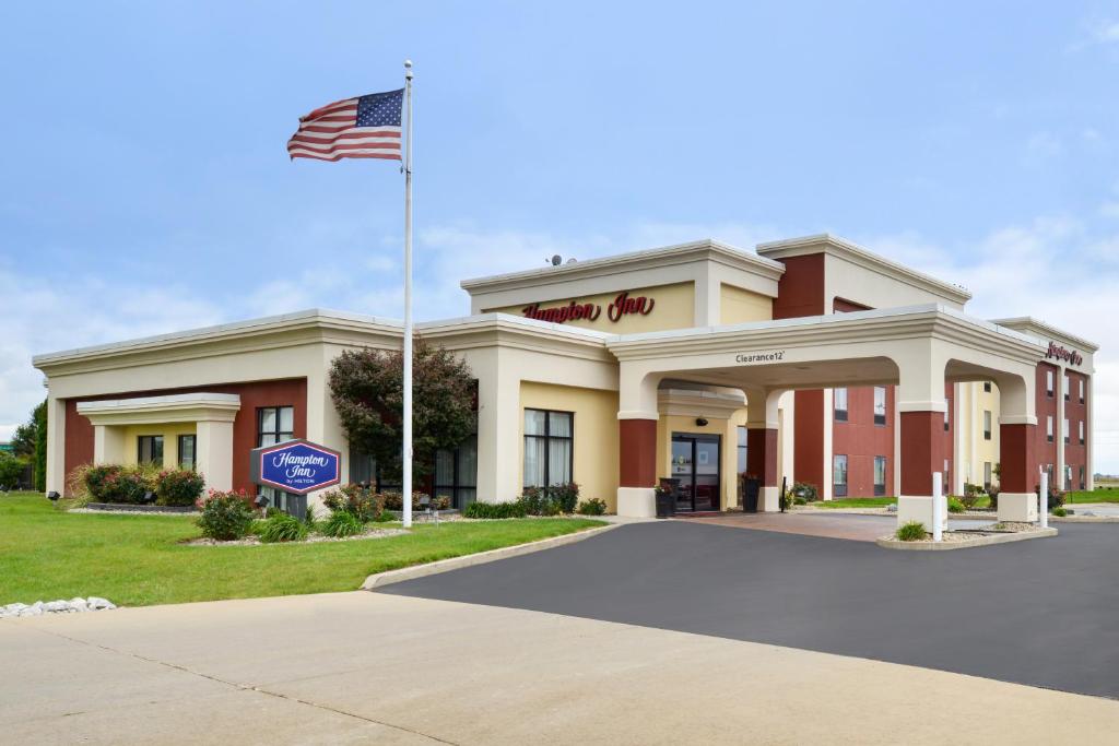 Hampton Inn Litchfield - main image
