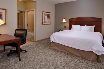 Hampton Inn Litchfield - image 13