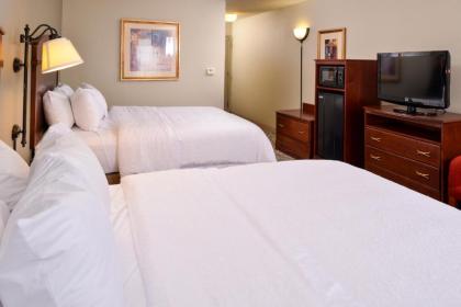 Hampton Inn Litchfield - image 6