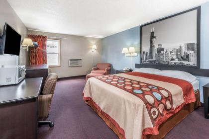Super 8 by Wyndham Litchfield - image 3
