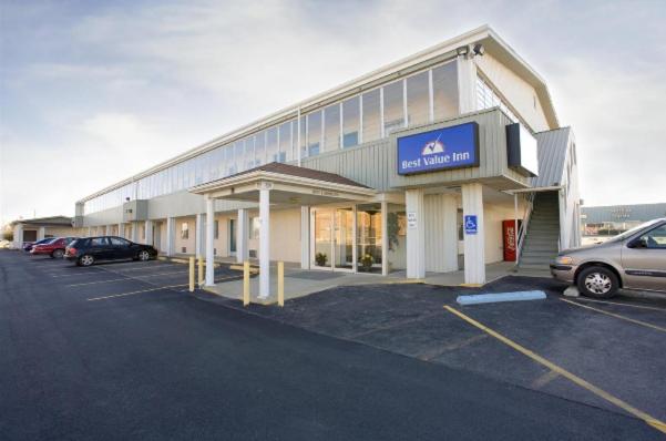 America's Best Value Inn Litchfield - main image