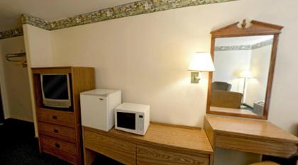 America's Best Value Inn Litchfield - image 12