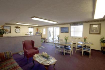 America's Best Value Inn Litchfield - image 5