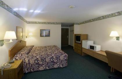 America's Best Value Inn Litchfield - image 7