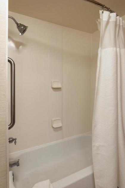 Fairfield Inn & Suites by Marriott Atlanta Stonecrest - image 5