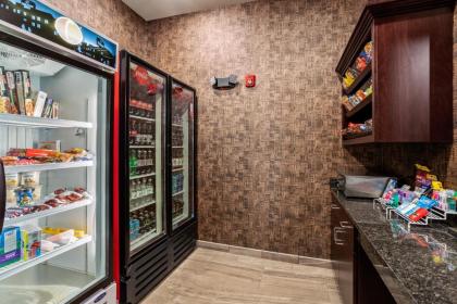 Cobblestone Hotel & Suites - Little Chute - image 7
