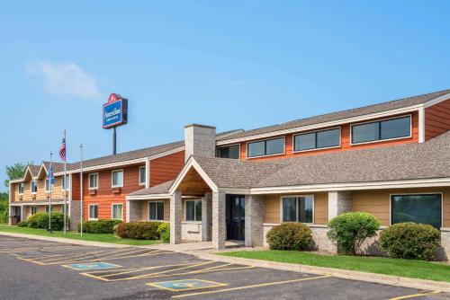 AmericInn by Wyndham Little Falls - main image