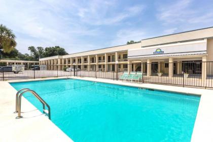 Days Inn by Wyndham Little River - image 10