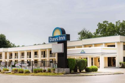 Days Inn by Wyndham Little River - image 3
