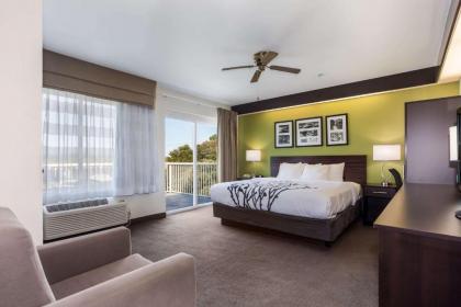 Sleep Inn at Harbour View - image 12
