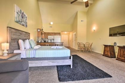 Studio with Pool - 4 Mi to Cherry Grove Beach! - image 14