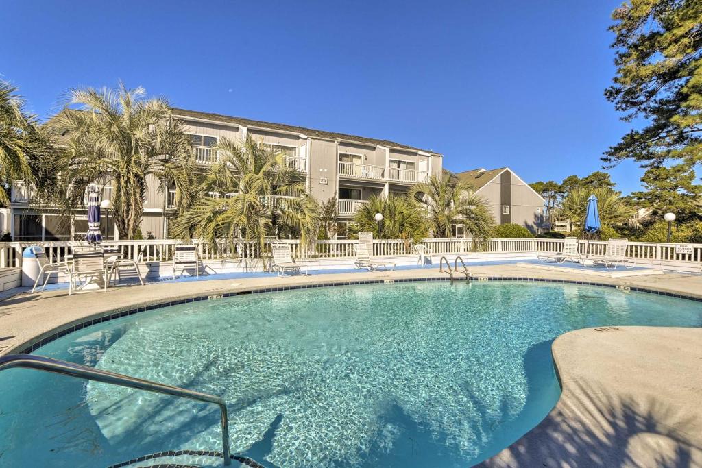 Studio with Pool - 4 Mi to Cherry Grove Beach! - image 6