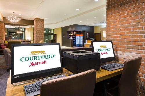 Courtyard by Marriott Little Rock Downtown - image 2