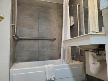 Americas Best Value Inn Little Rock - image 3