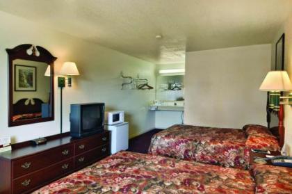 El Rancho Motel - image 5