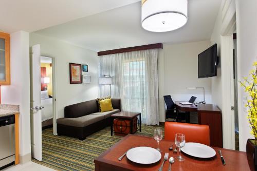 Residence Inn by Marriott Little Rock Downtown - image 4