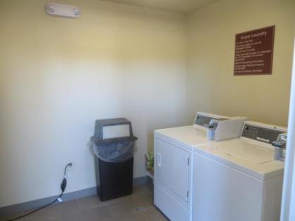 Garden Inn and Suites - image 4