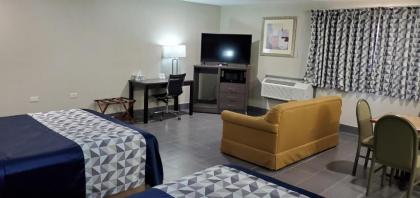 Crescent Park Motel & Suites - image 15