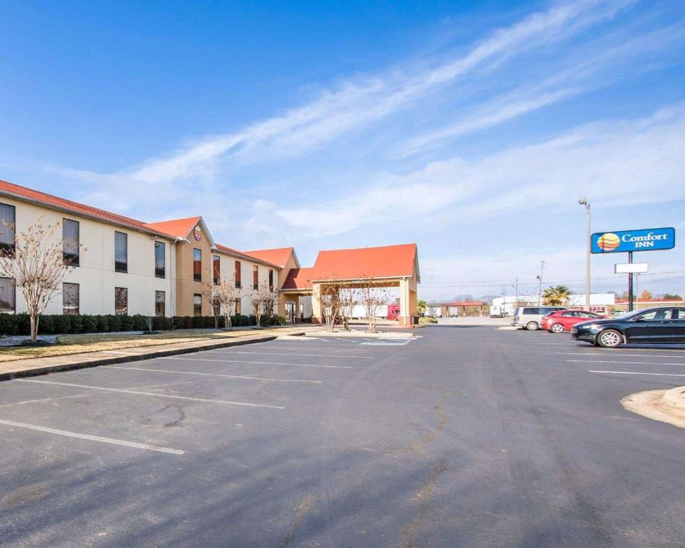 Comfort Inn Livingston - main image